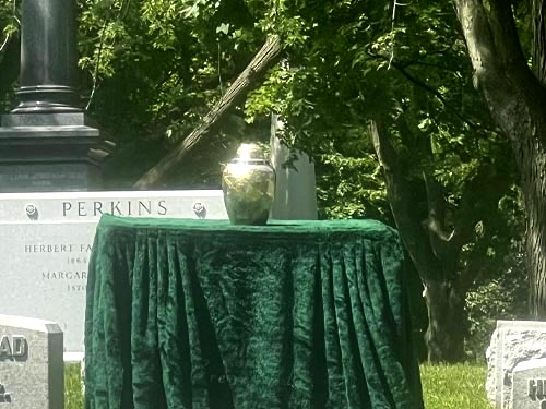 urn on table for cremation burial